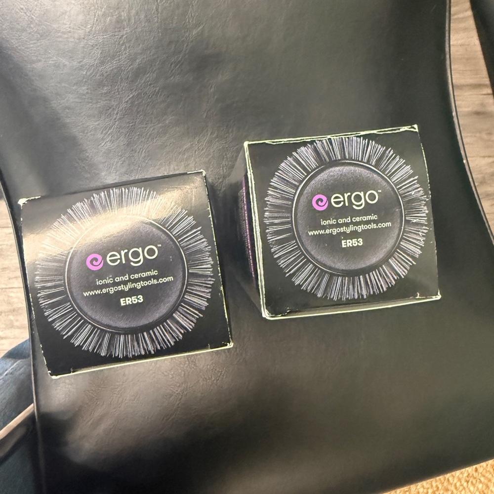 ERGO Professional Round Brush 2 3/4 barrel - Picture 8 of 9